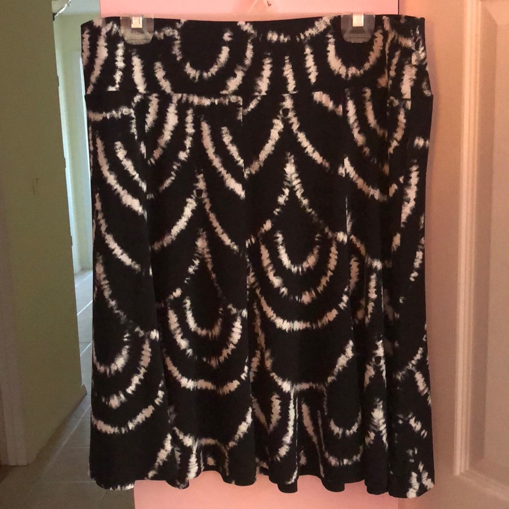 Black and White Knee Length Circle Skirt